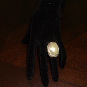 Faux oversized pearl ring-costume jewelry